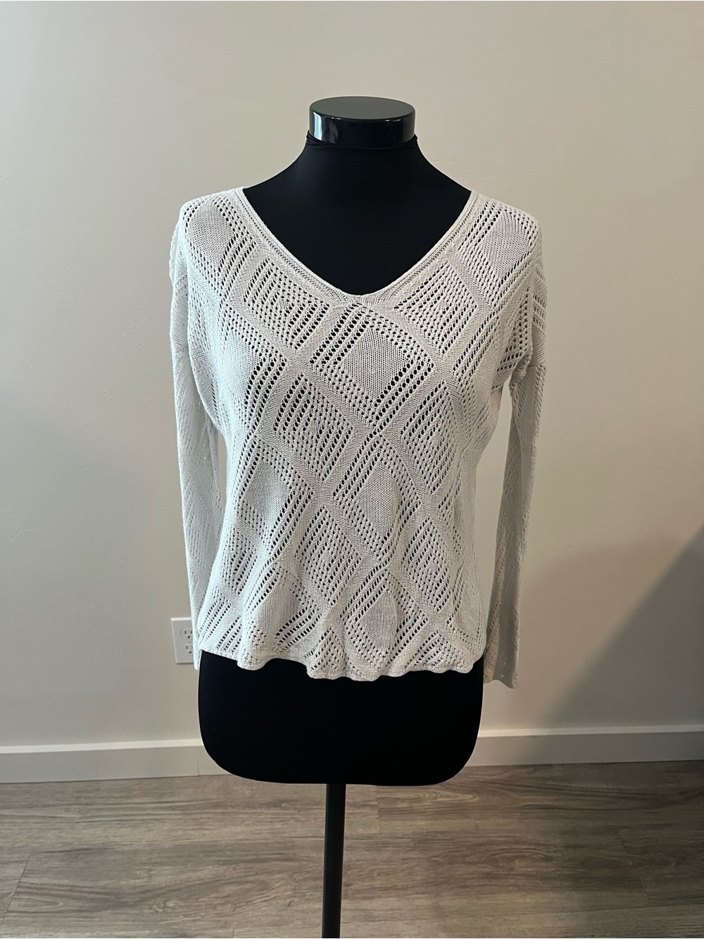 Brandy Melville White Open-Knit V-Neck Long Sleeve Top